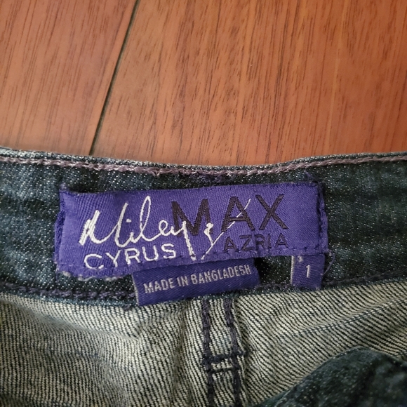 Miley Cyrus Max Azria Studded Denim Shorts - Picture 4 of 4